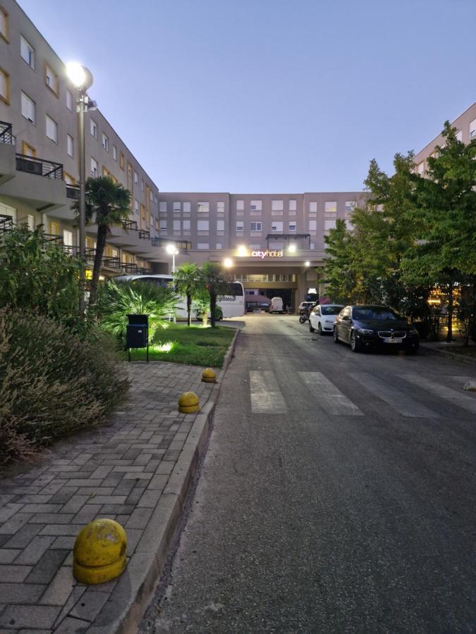 Candy Apartments モスタル エクステリア 写真
